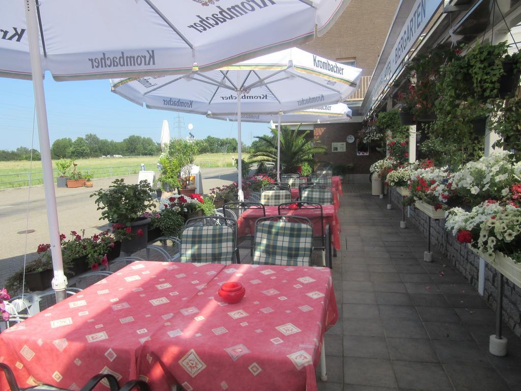 Hotel Restaurant Jonkhans Rees Luaran gambar