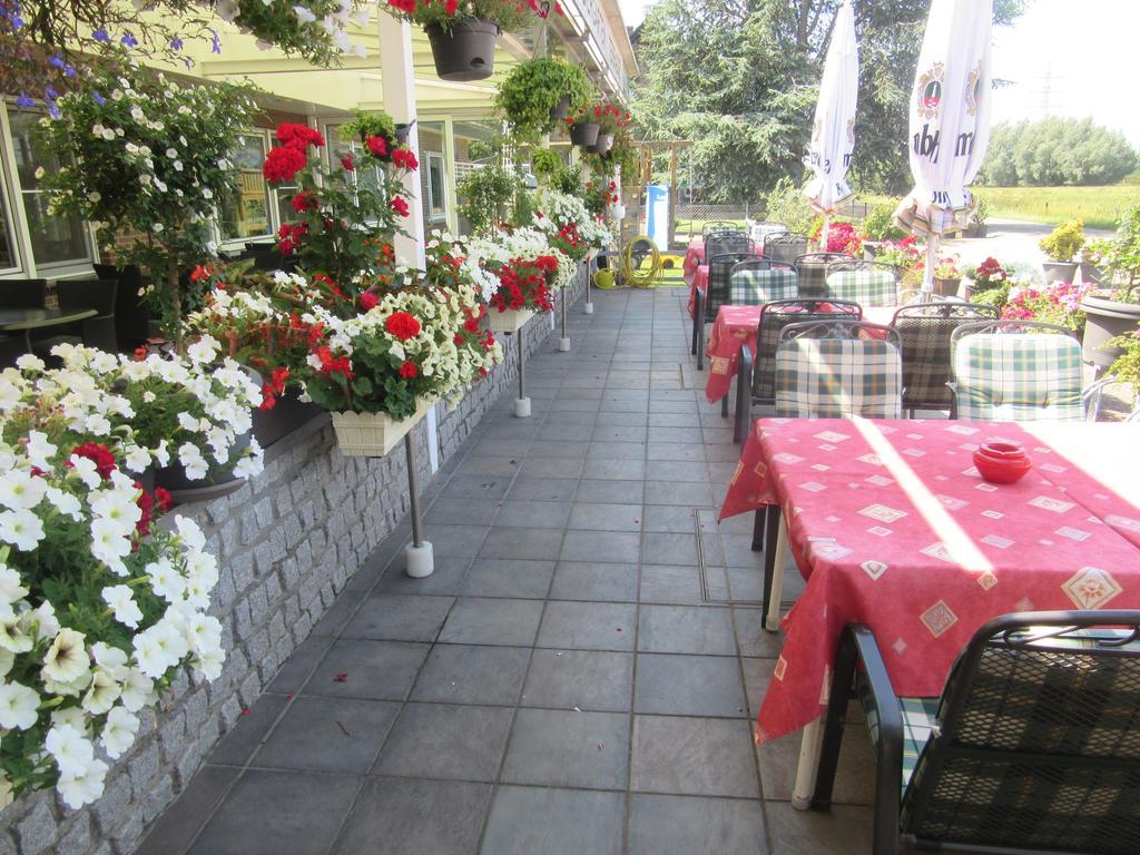 Hotel Restaurant Jonkhans Rees Luaran gambar