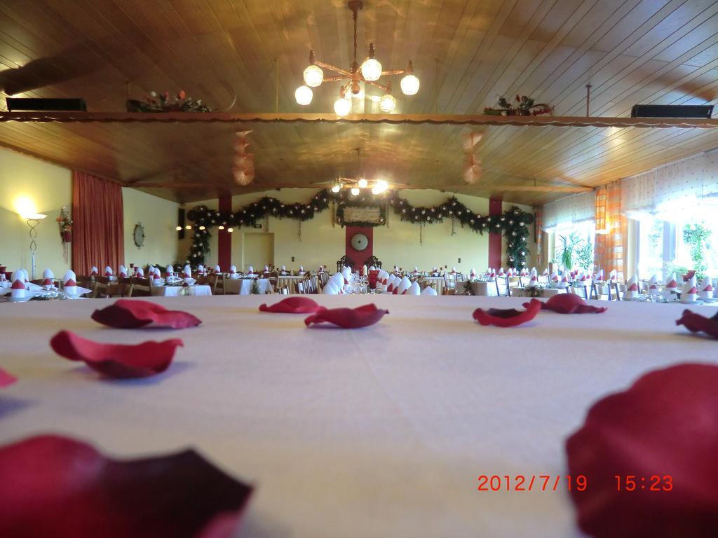 Hotel Restaurant Jonkhans Rees Luaran gambar